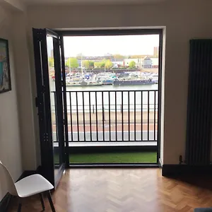 Duplex Harbourside Centre Bristol